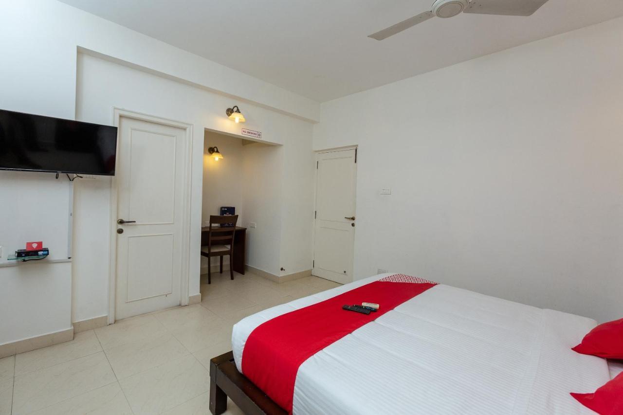 Oyo 23202 Cute Orange Service Apartments Chennai Esterno foto